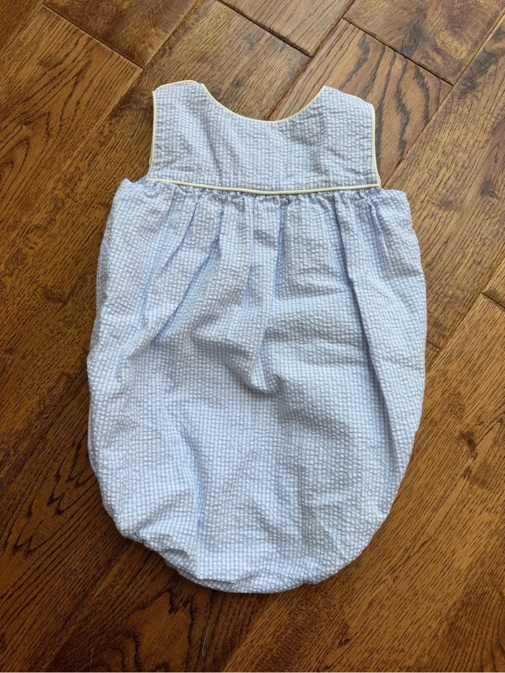 Lullaby Set Seersucker blue gingham Bubble 18m like new smoke pet free home